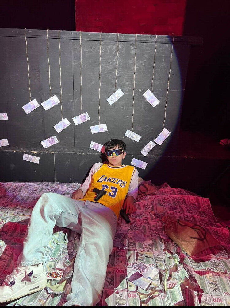  45038326  , 20 ,    -