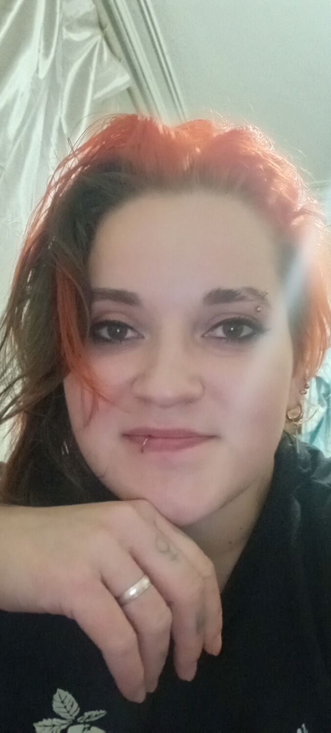  -,   Aurellia, 28 ,   ,   