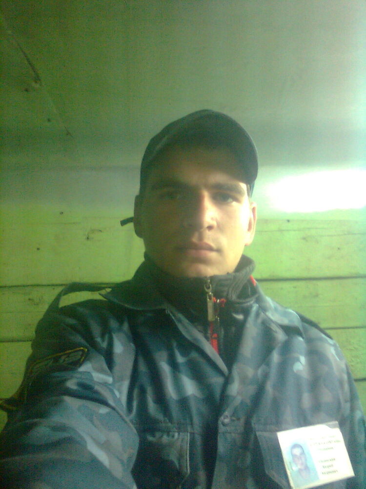  7437356  Andrey, 29 ,    