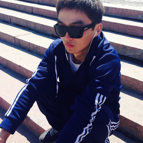  5057166  Adi, 32 ,    