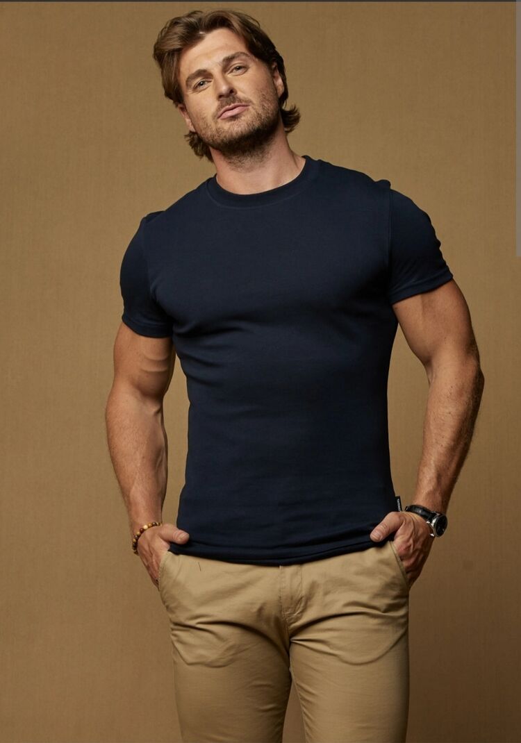 45921396  Erik, 35 ,    