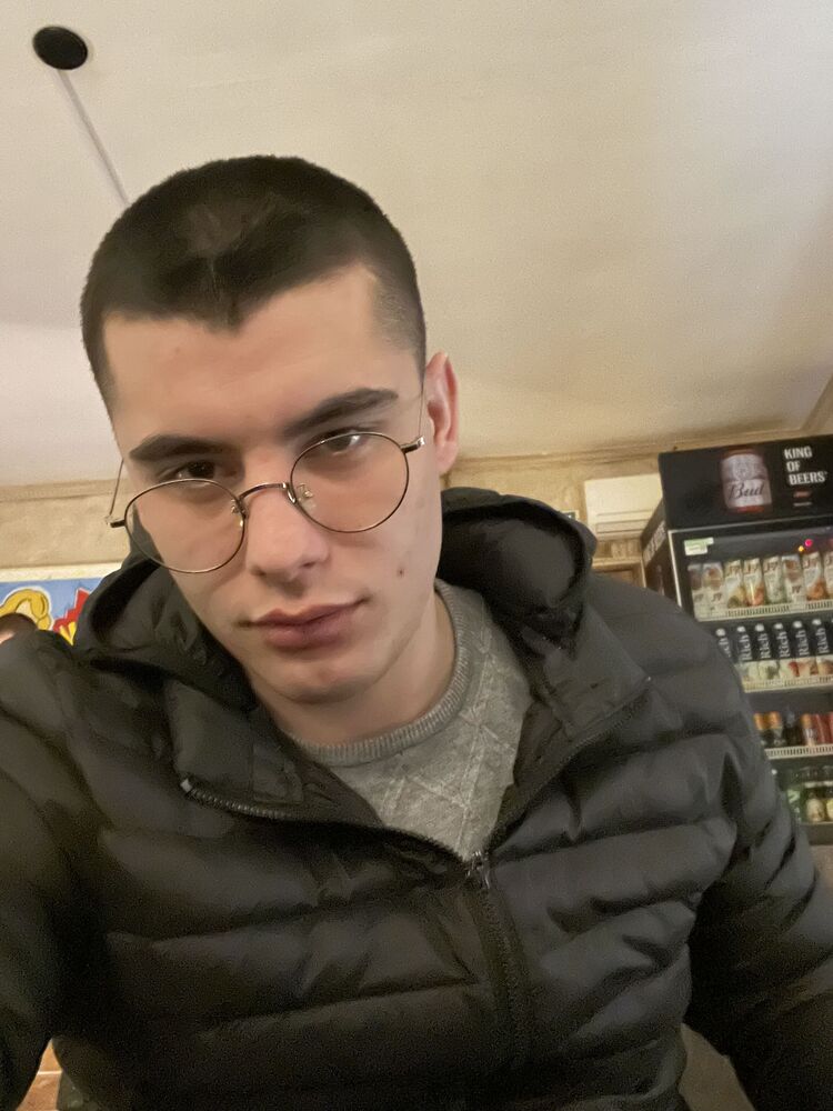 ,   Denis, 26 ,   ,   