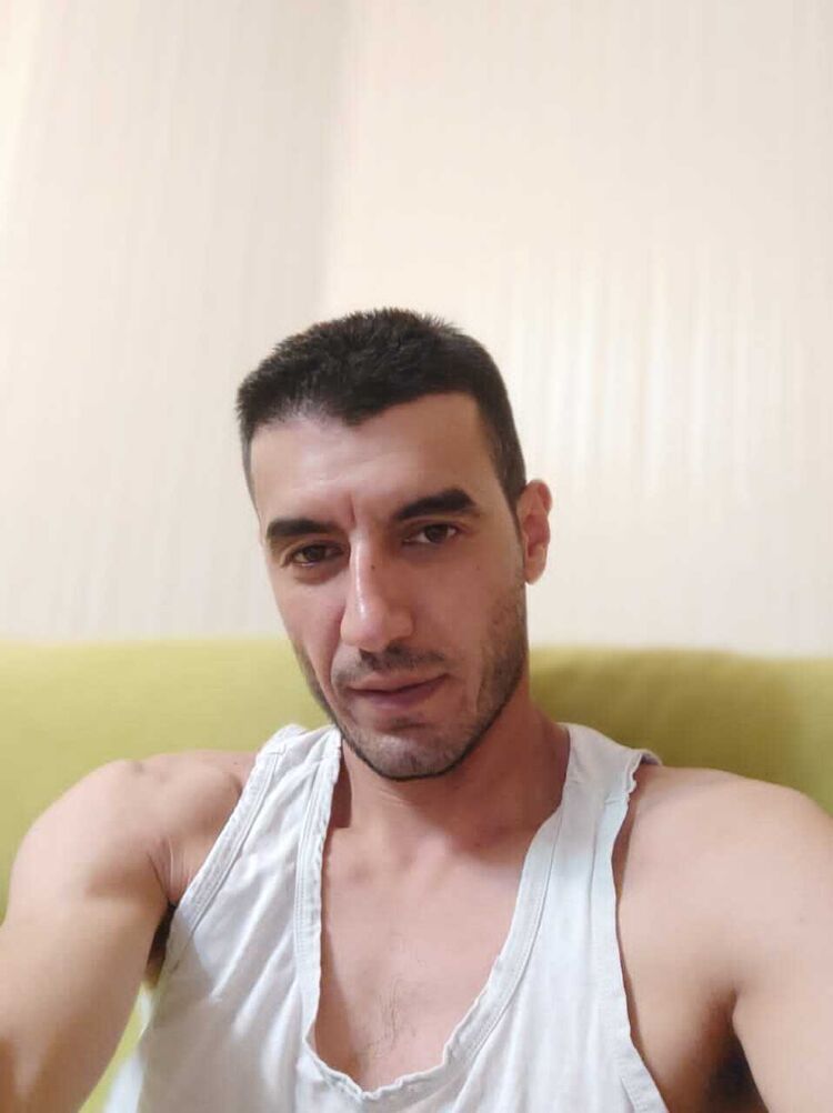  27434216  Gerg, 38 ,    