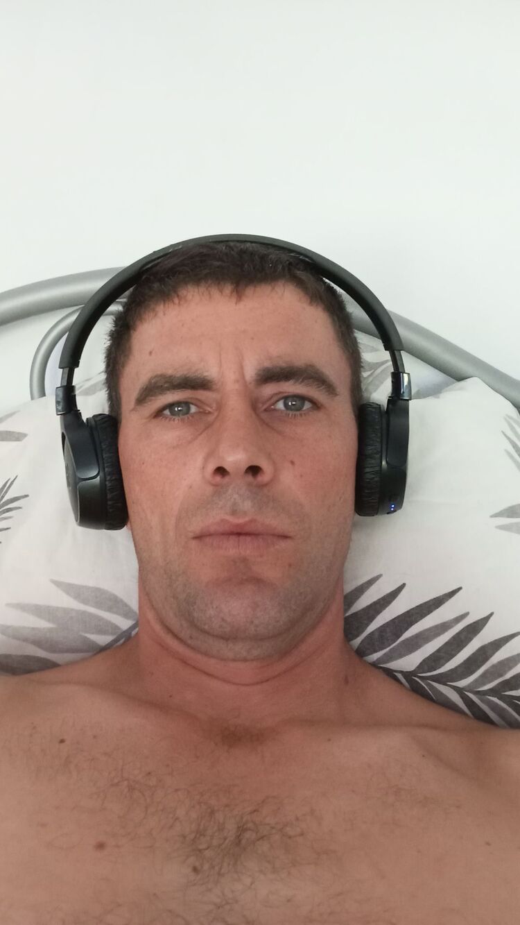  ,   Igor, 35 ,   ,   