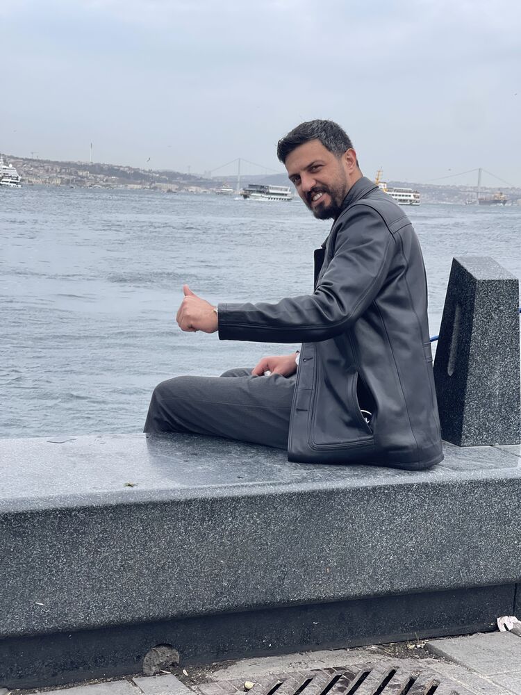  52618176  Aslan, 31 ,    Bethnal Green