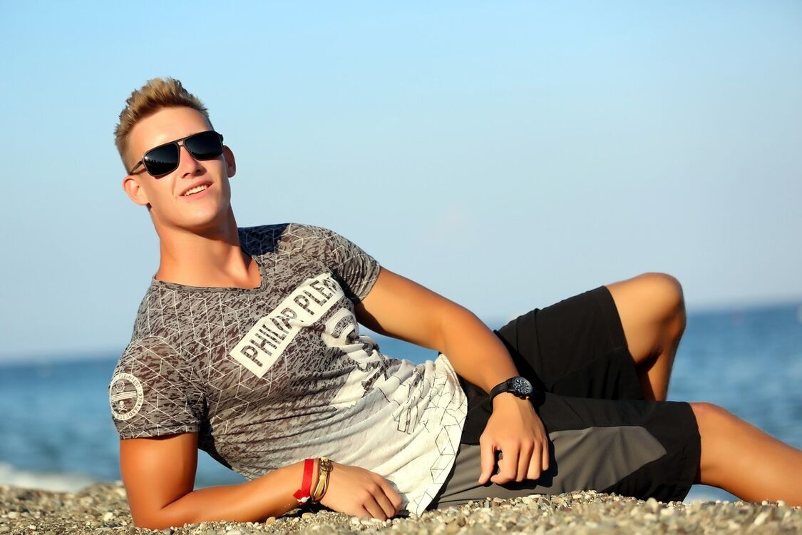  13394966  Vladislav, 28 ,    -