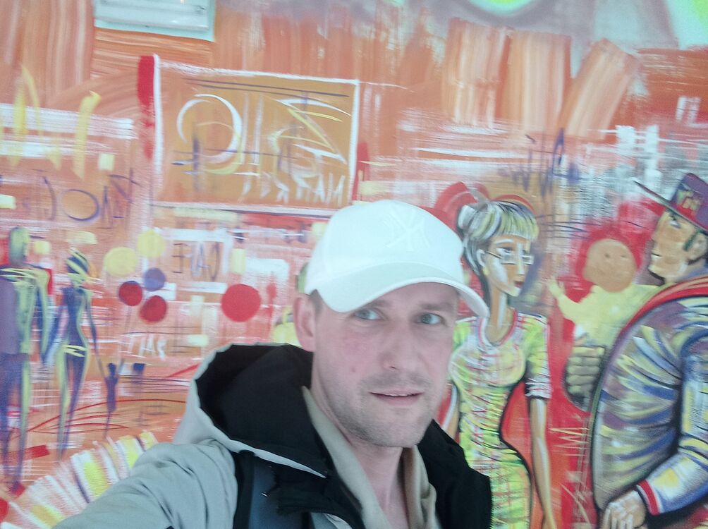  ,   Aleks, 37 ,   ,   