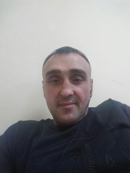  38905676  Denis, 46 ,    