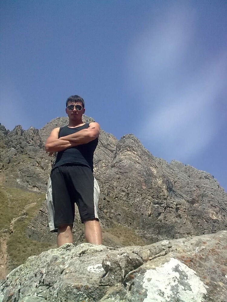  ,   Boxo, 37 ,  