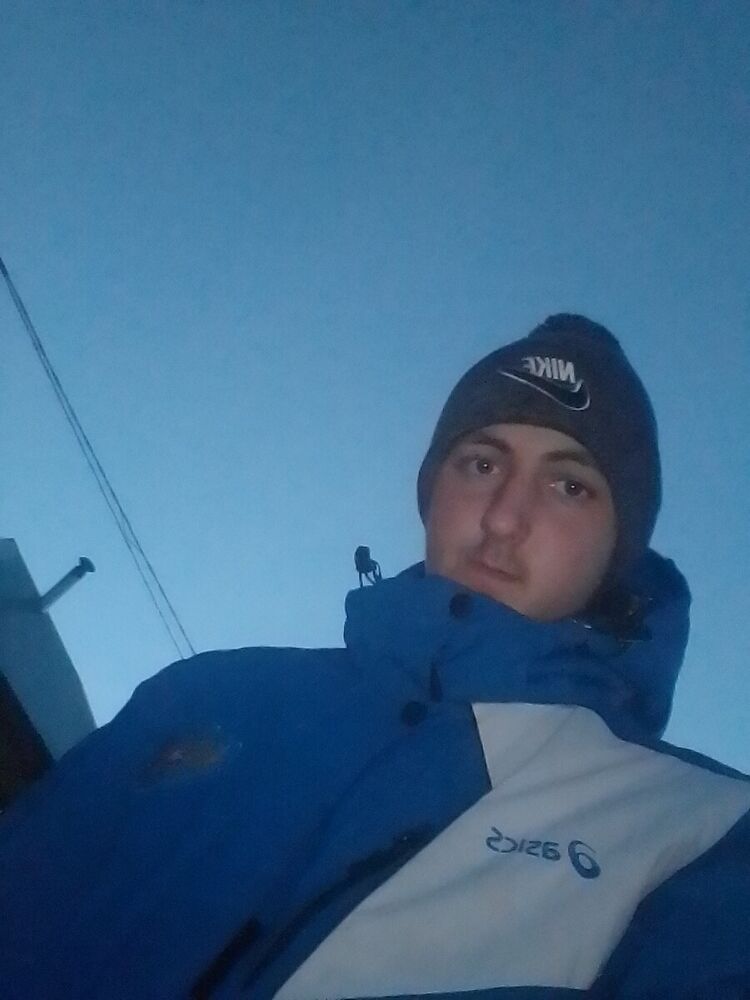  21839946  Kirill, 23 ,    