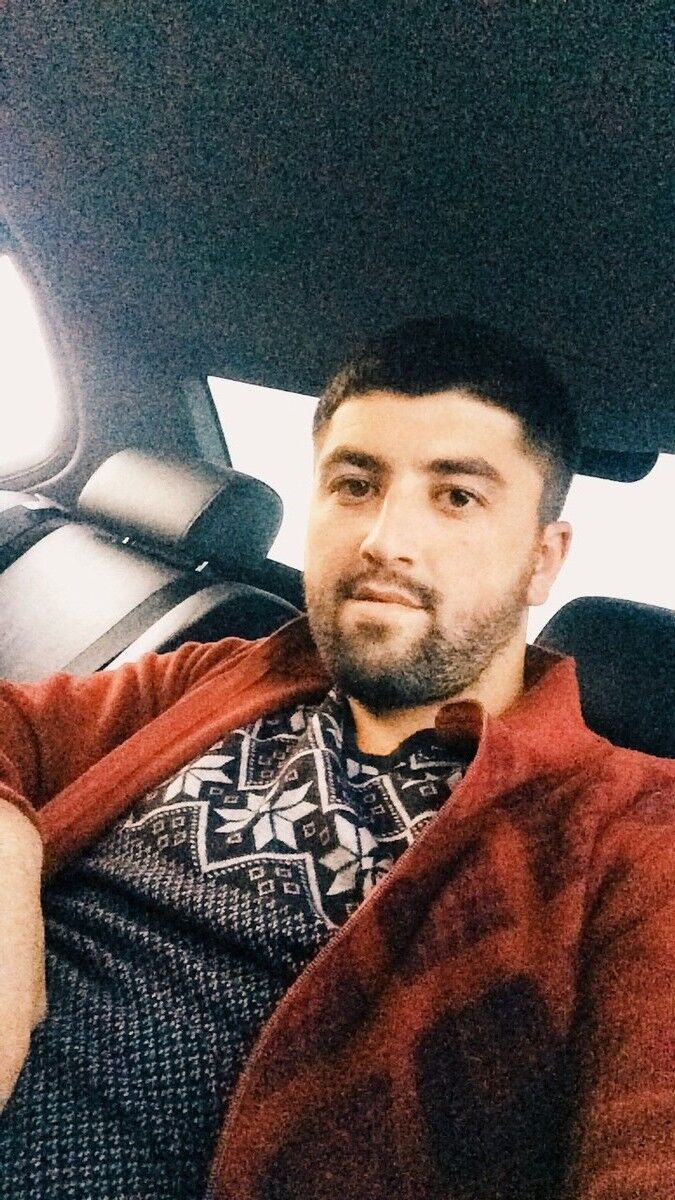  16901036  Alex, 42 ,    