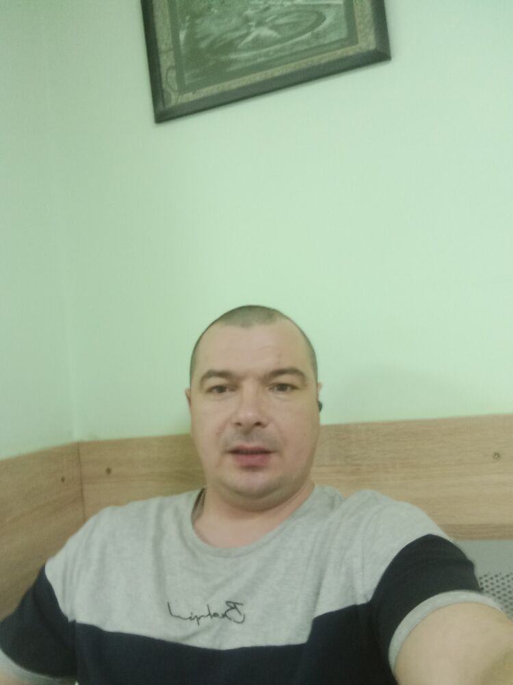  33023626  , 37 ,    -