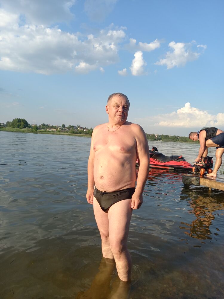  ,   Valeri, 57 ,   ,   , c 