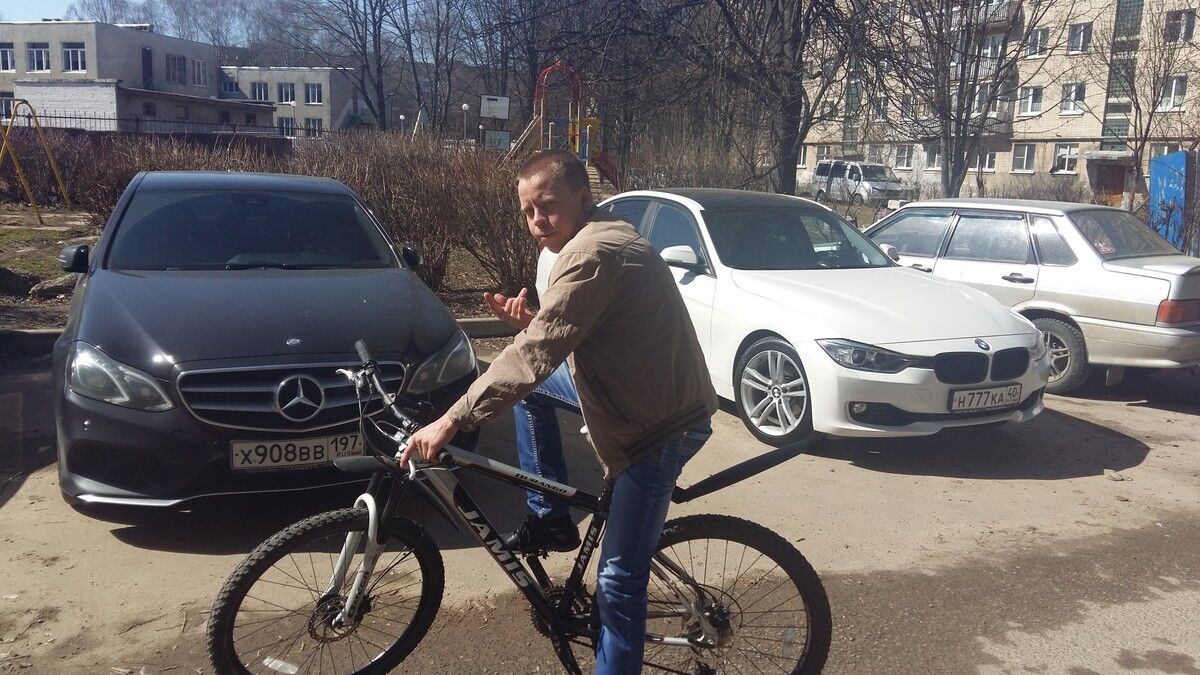  ,   Aleks, 32 ,   