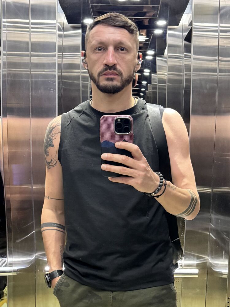  Da Nang,   Anatoly, 37 ,   ,   , c 