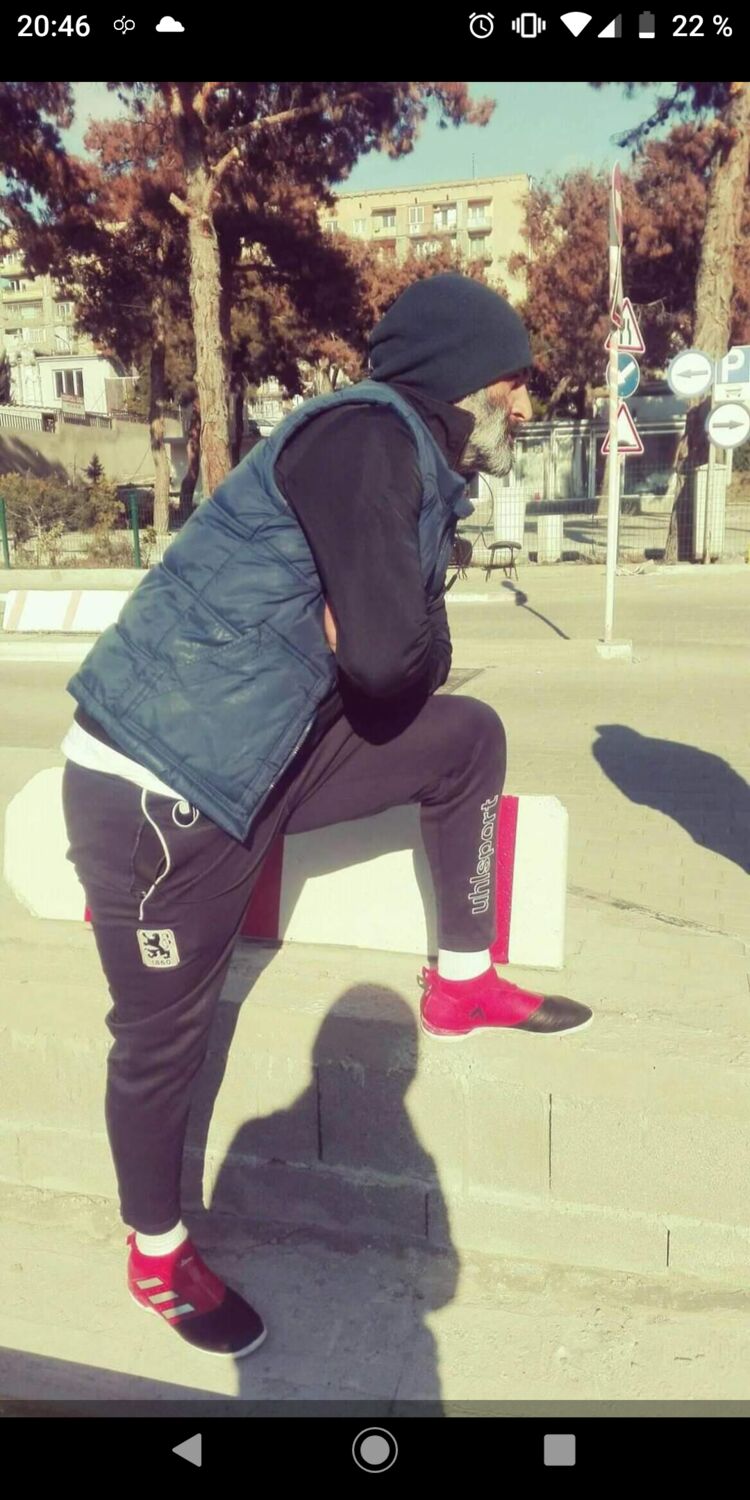  31823966  Adidas, 40 ,    