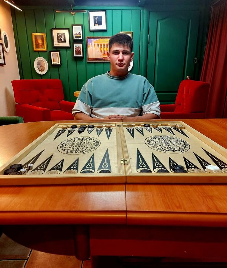  26512266  , 25 ,    -