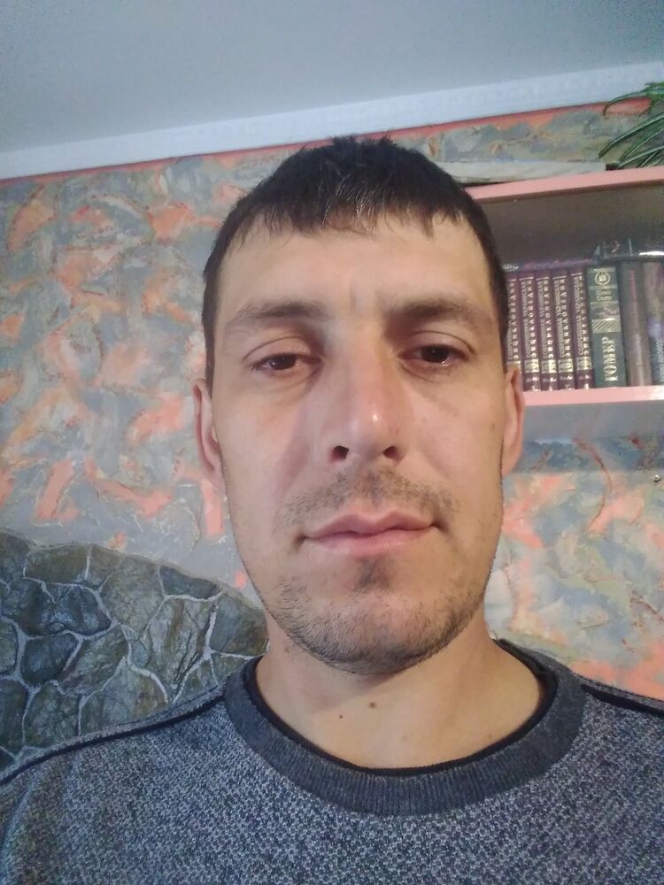  16241236  Slava, 44 ,    