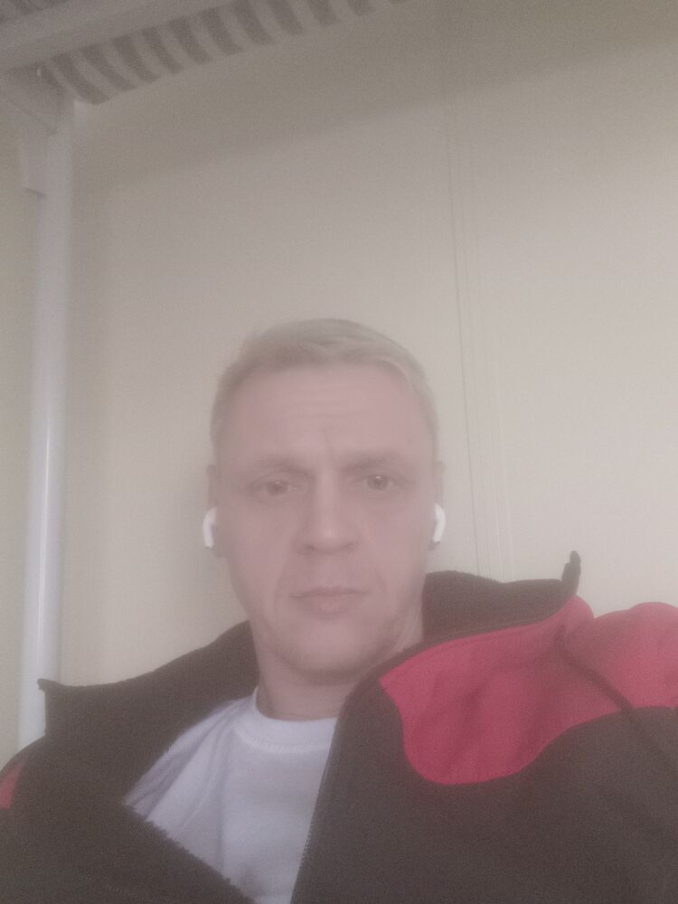  33083206  Aleks, 44 ,     