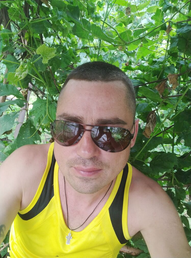  37444686  Dmitry, 40 ,    