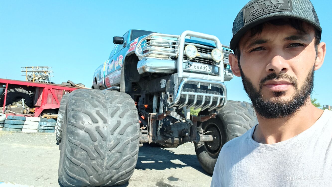  ,   Sasha, 35 ,   ,   