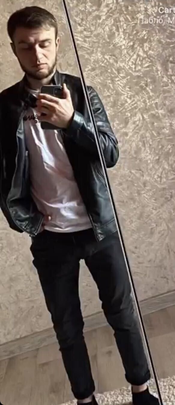  33732106  Felix, 30 ,    