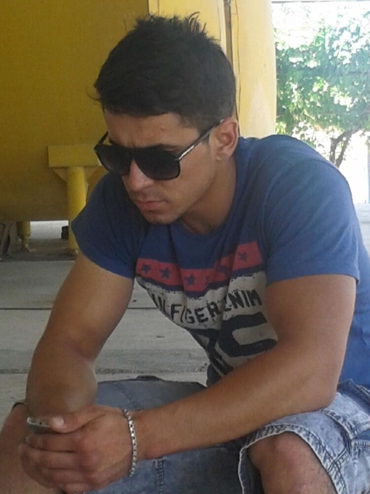  4442786  Jasur, 32 ,    