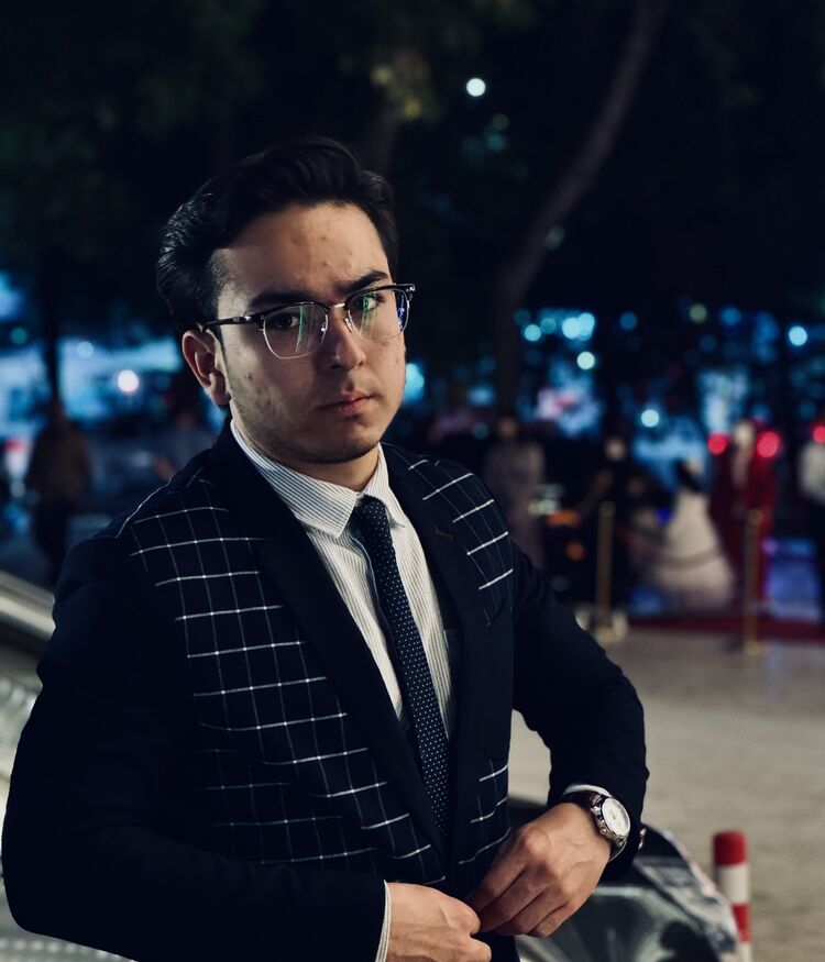  46991236  El patron, 24 ,    