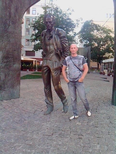  8671966  Alexandr, 42 ,    