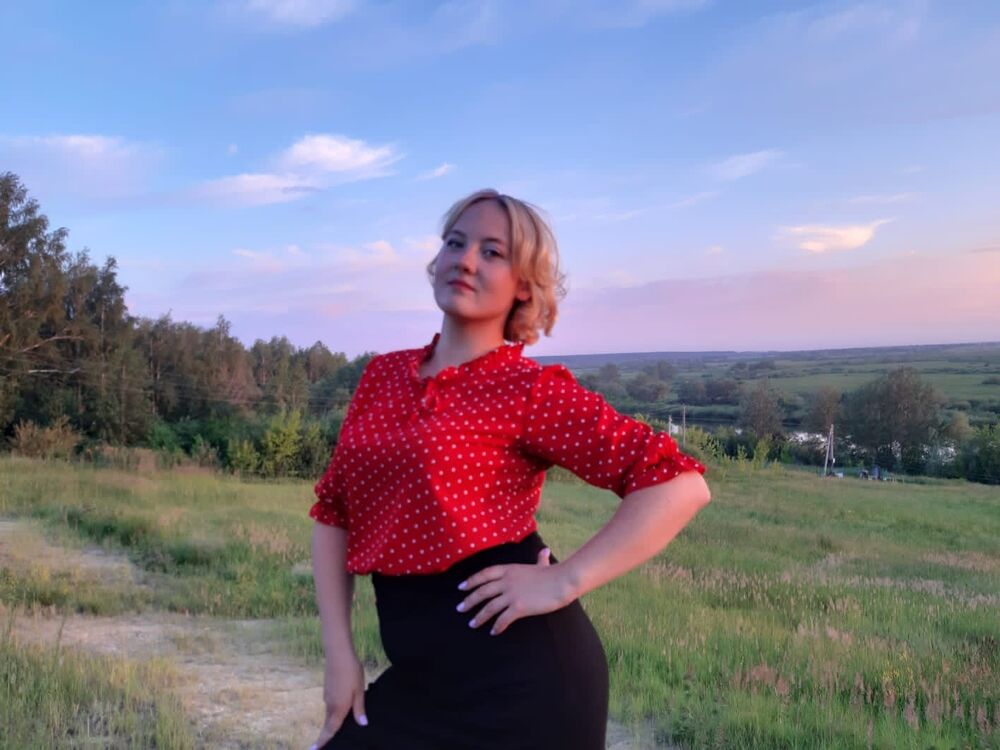  34917346  Ekaterina, 24 ,    