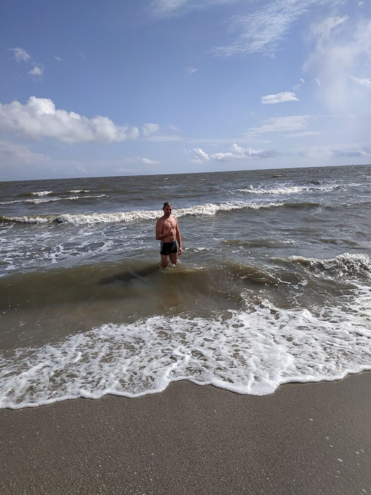  41689126  , 42 ,    