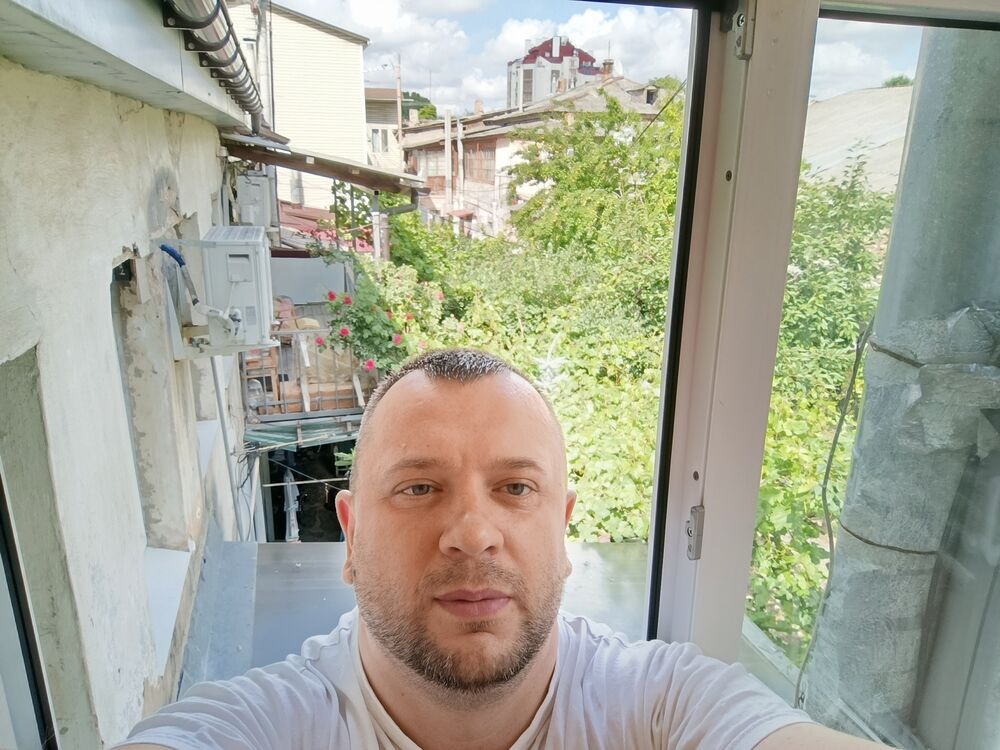  ,   Vladimir, 37 ,   ,   