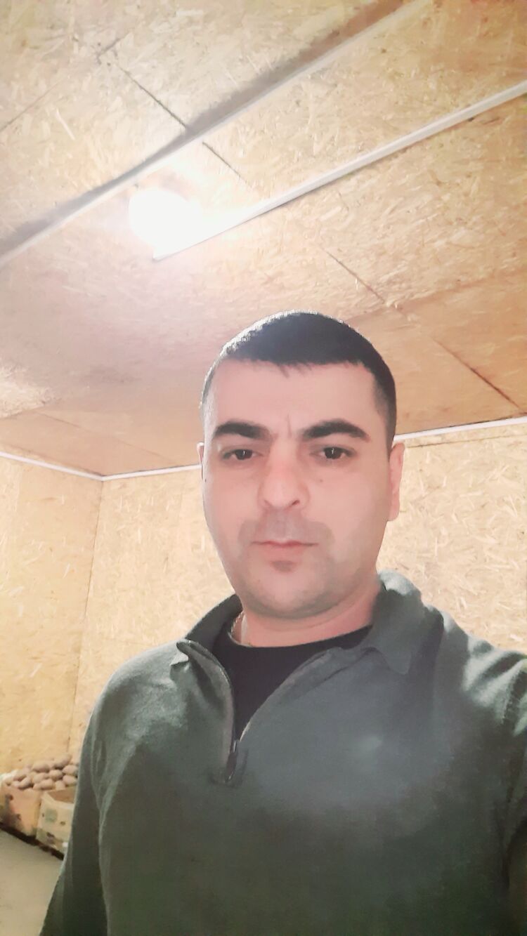  40433766  , 33 ,     