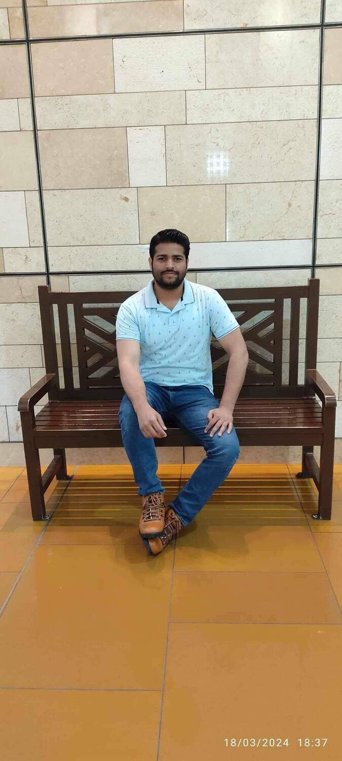  47736716  AKHIL, 26 ,    