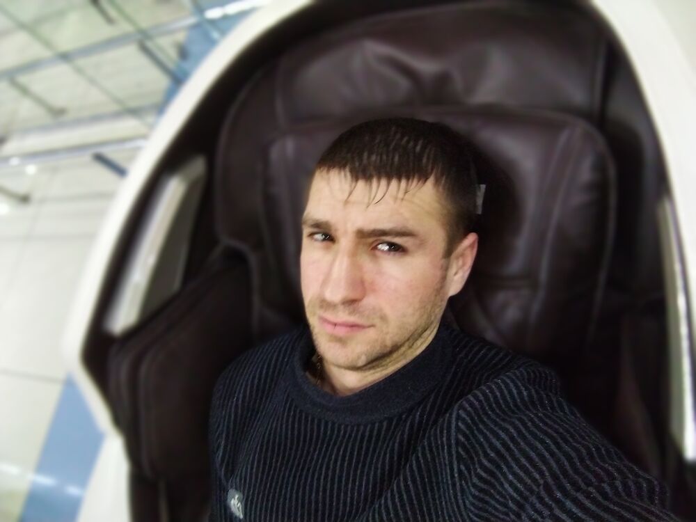  ,   Anatoly, 32 ,   ,   , 