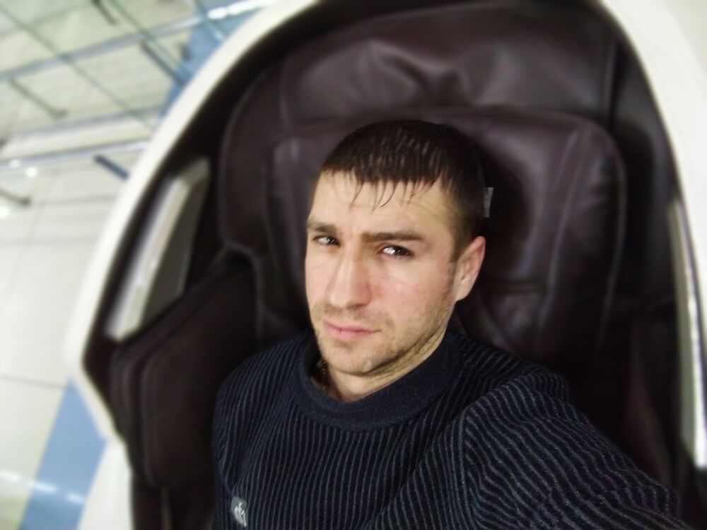  ,   Anatoly, 33 ,   ,   , 