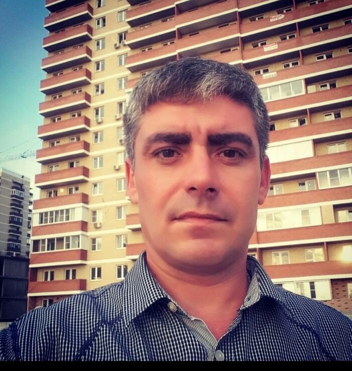 32899906  Vladimir, 40 ,    