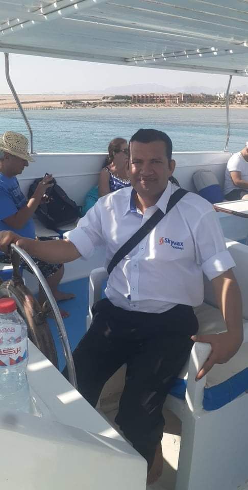  24016606  Younes, 51 ,    