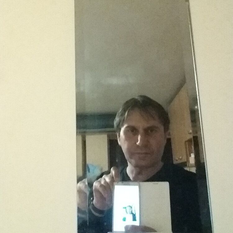  21048646  MARIO, 60 ,    