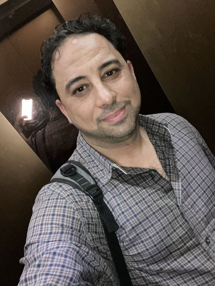  44636656  Tito, 44 ,    