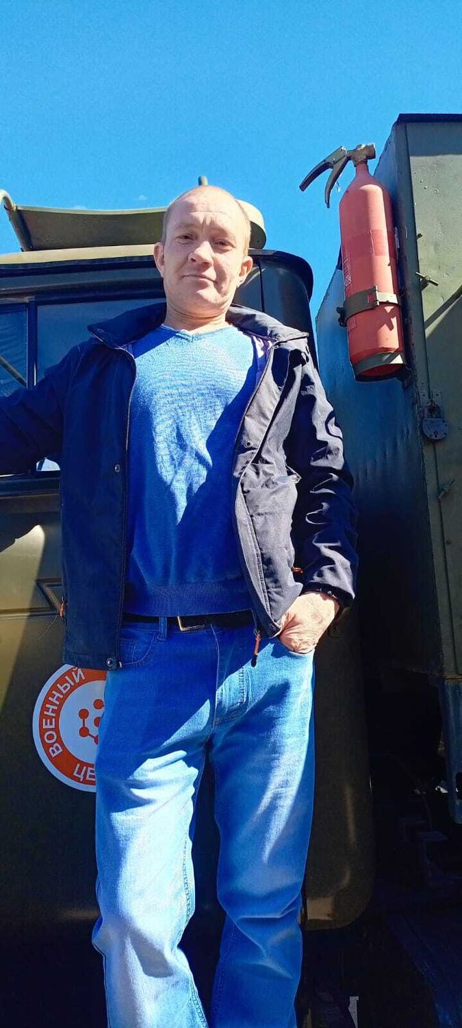  46042926  Dmitry, 43 ,    