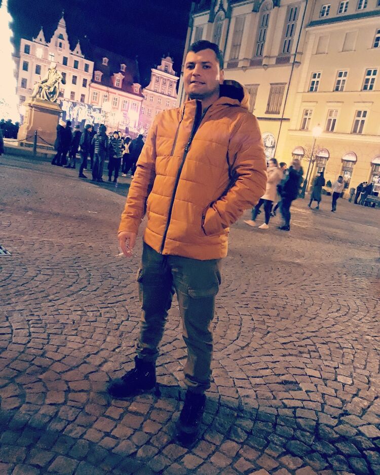  Herford,   Etibar, 33 ,   ,   , c 