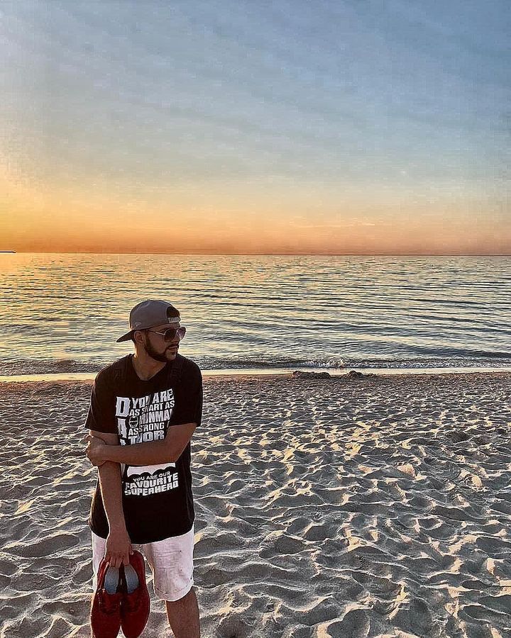  37399226  Dmitry, 31 ,    