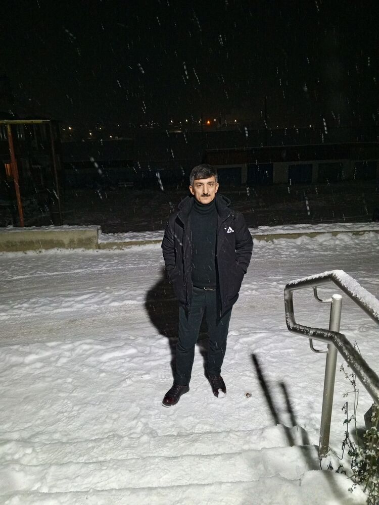 38894396  Taleh, 45 ,    