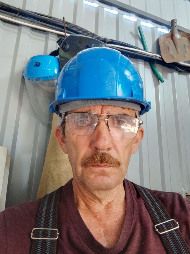 44166286  , 61 ,    