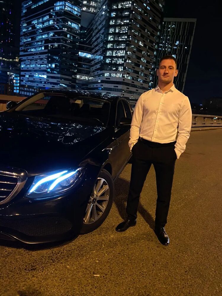  ,   Anton, 29 ,   