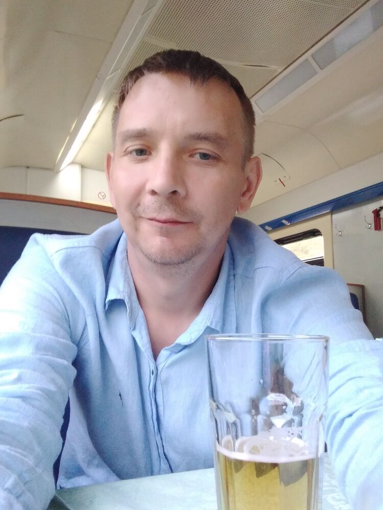  ,   Vladimir, 46 ,   ,   