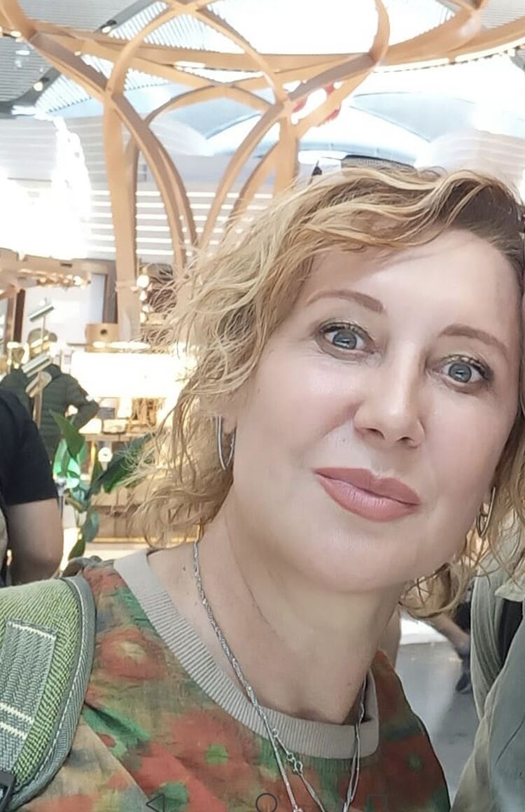  48053516  Elena, 49 ,    Palermo