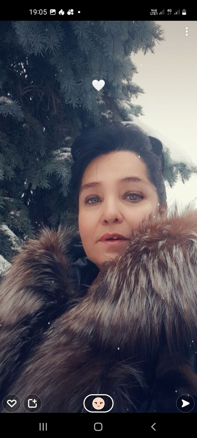  ,   Ekaterina, 53 ,   c 