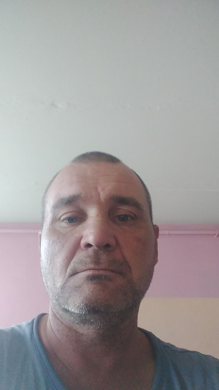  37675596  , 49 ,    